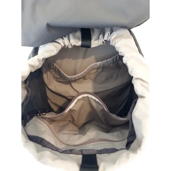 Bellroy Cinch 20L Lightweight Backpack in Charcoal Grey, EUC - Picture 6 of 11